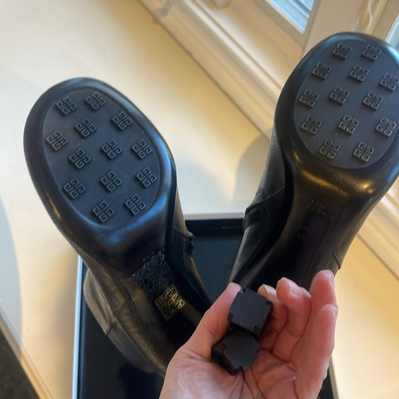 NIB GIVENCHY G CUBE BLACK ANKLE BOOTS. 39 - Picture 9 of 11
